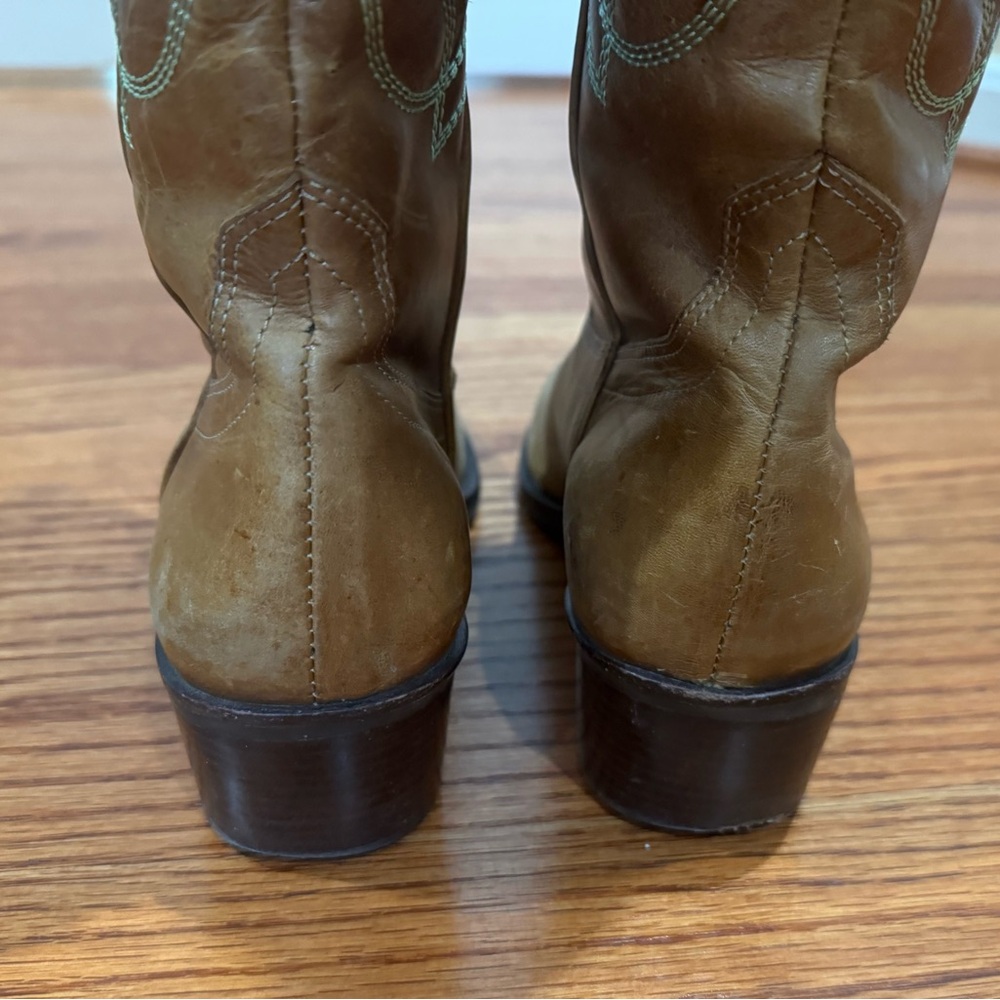 Brown Leather Cowboy Boots with Beautifully Embroidery and fully lined. Size 8M - Picture 4 of 10